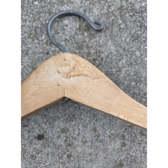 Vtg Wooden Advertising Clothes Hanger Ring & Brewer Clothing Sportswear Dallas - Picture 5 of 5
